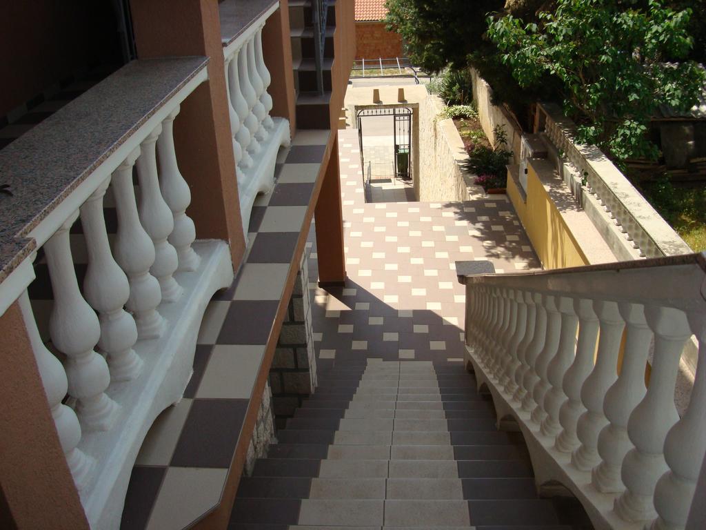Apartments Klara Novi Vinodolski Exterior photo